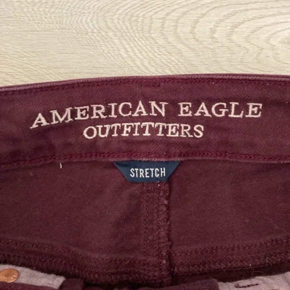 ❌SOLD American Eagle Stretch Maroon Distressed Denim Shorts - Picture 3 of 5